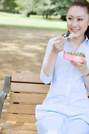 池袋西口で新鮮な海鮮とライブ感を楽しめる「磯丸水産 池袋西口店」の魅力と詳細情報